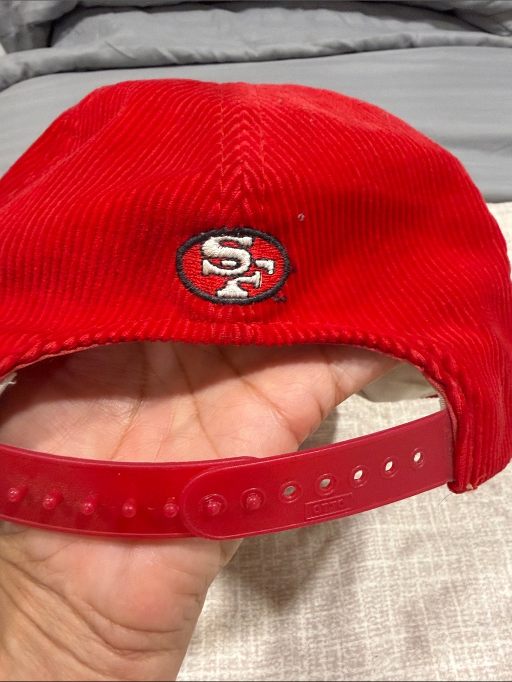 NFL San Francisco 49ers Red Corduroy Hat with Gold Embroidery - Picture 3 of 5